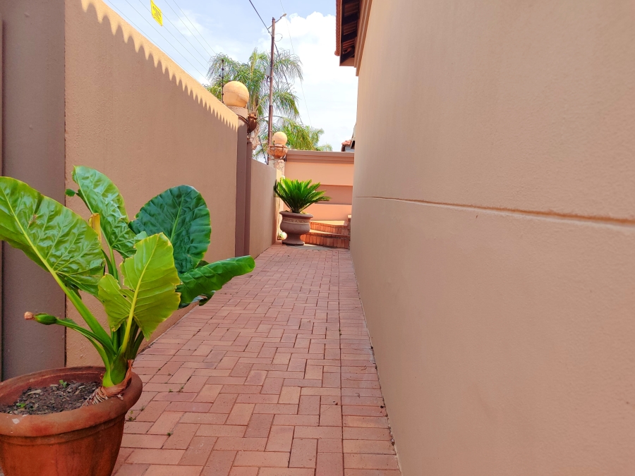 3 Bedroom Property for Sale in Wilkoppies North West